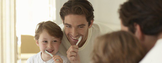 Una correcta higiene dental ayuda a prevenir las caries
