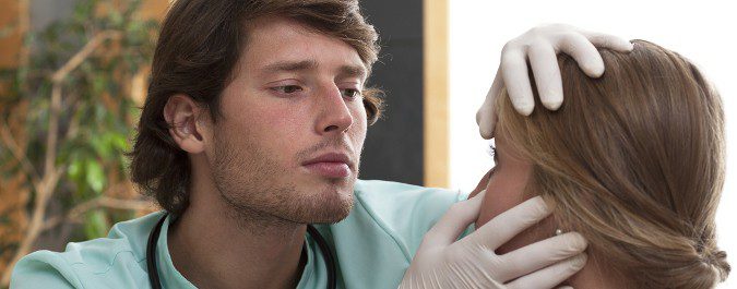 Siempre debemos consultar con nuestro médico o farmacéutico antes de echar un colirio