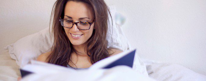 Leer antes de dormir ayuda a conciliar el sueño