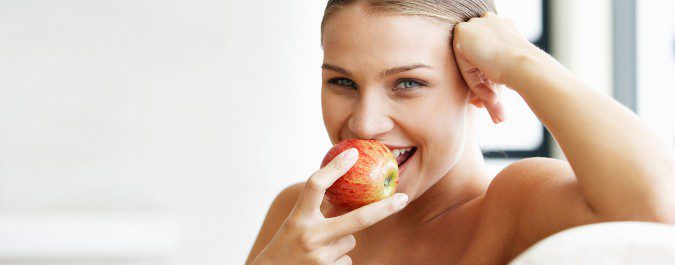 Una dieta sana, pero no excesivamente restrictiva, será nuestra mejor aliada para perder peso de manera sana