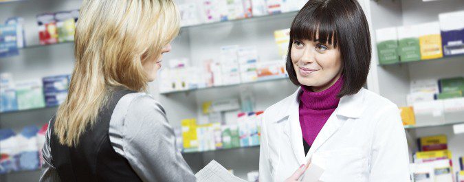Nuestro farmacéutico puede orientarnos sobre qué medicamento nos conviene según los síntomas
