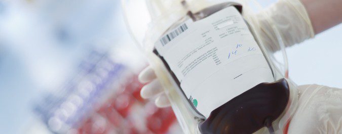 Se extrae un total de 450 ml de sangre, no se puede pesar menos de 50 kilos