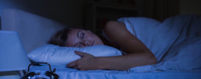 Con estos remedios podrás evitar desvelarte y dormir toda la noche