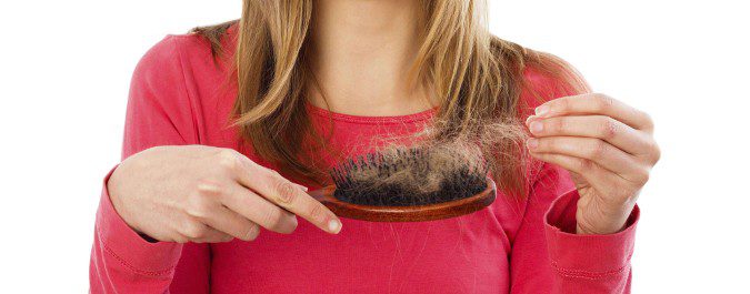 La alopecia es uno de los síntomas del SOP