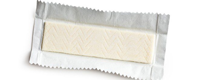 Las personas con bruxismo deben evitar comer chicle porque les causará dolor