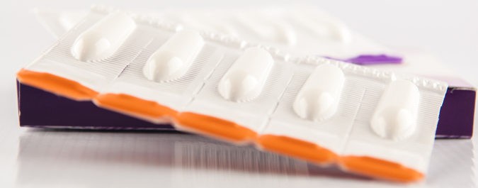 El tratamiento de la candidiasis vaginal consiste a menudo en el uso de ovúlos vaginales