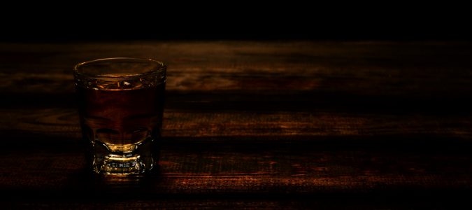  Uno de los causantes de la cirrosis más conocido es el consumo excesivo de alcohol de manera continuada