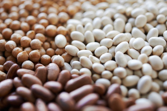La dieta paleo restringe el consumo de legumbres,por considerarlas inflamatorias