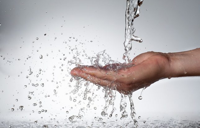Son muchos los beneficios que aporta al organismo el beber agua