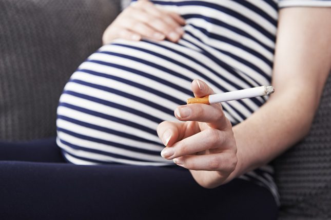 Fumar es uno de los peores hábitos para la salud del bebé