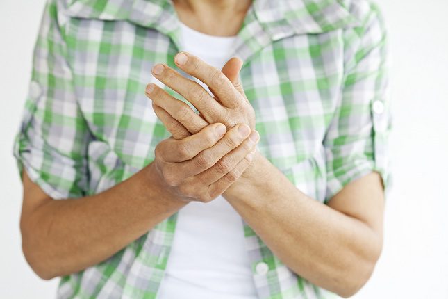 Los problemas circulatorios también suponen una causa de dedos fríos