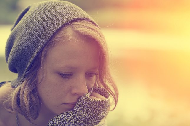Hay cierta relación entre la infelicidad y el cáncer a partir de una avanzada edad