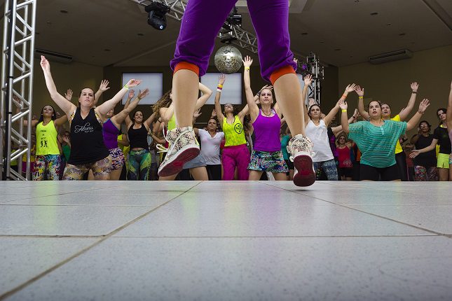 Hace unos años no existía el zumba pero ahora se ha convertido en una de las formas más eficaces para perder peso