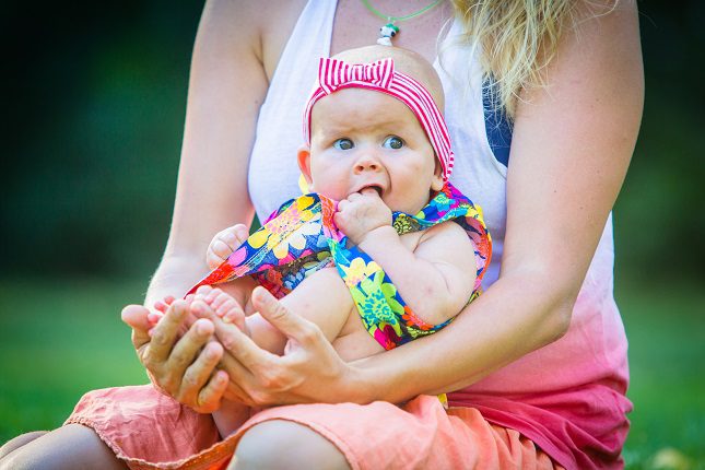 Si tú bebe ya puede comer alimentos sólidos, debes reducir aquellos que favorezcan el estreñimiento
