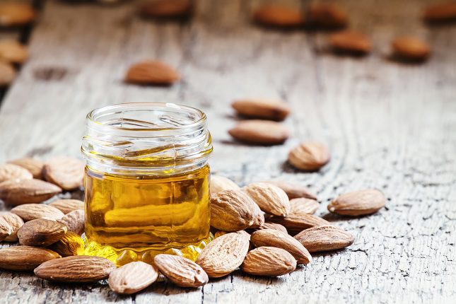 Los aceites esenciales que se utilizan para mejorar su salud salen de una industria conocida como la aromaterapia clínica