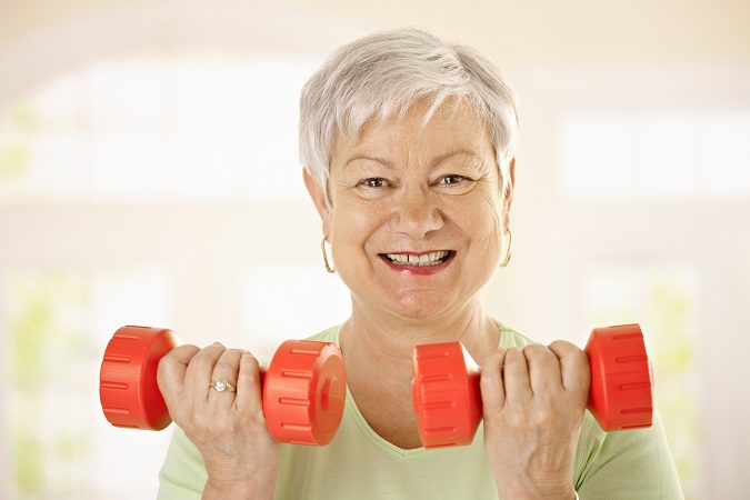 El ejercicio de alta intensidad son actividades vigorosas que aumentarán el ritmo de tu corazón