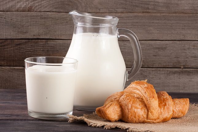 La leche sin lactosa no es más sana que la leche convencional