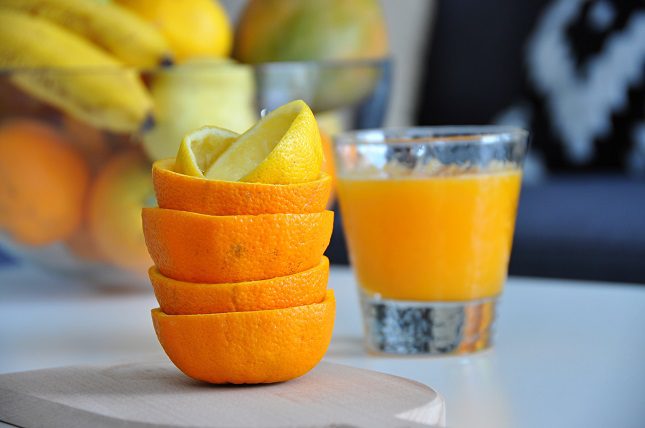 Un vaso de zumo de naranja recién exprimido es lo mejor que puedes agregar a tu dieta para mejorar en tu salud