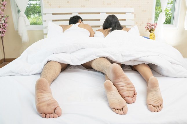Lo más habitual es plantearse dormir desnudo en verano