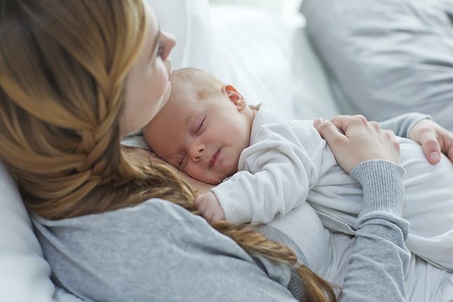 Si una madre ha sido diagnosticada con depresión leve, puede tratarse con psicoterapia