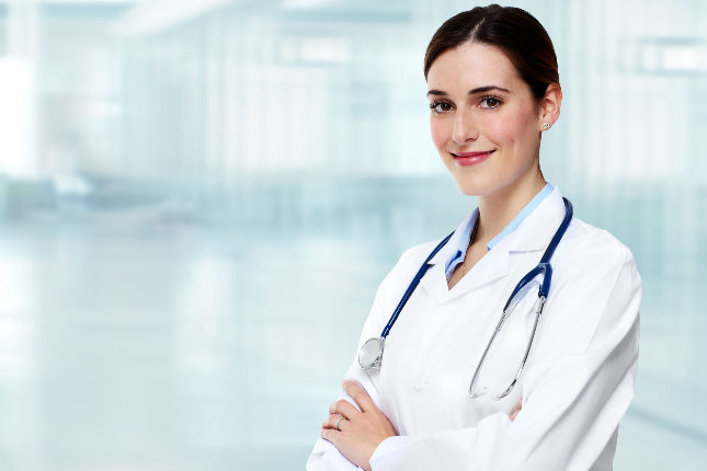 Acude a tu médico de cabecera o dermatólogo para que examine la mancha
