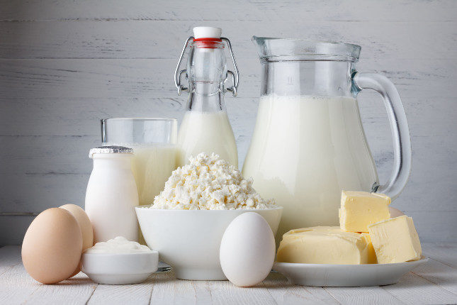 La carnitina está presente en alimentos como los lácteos