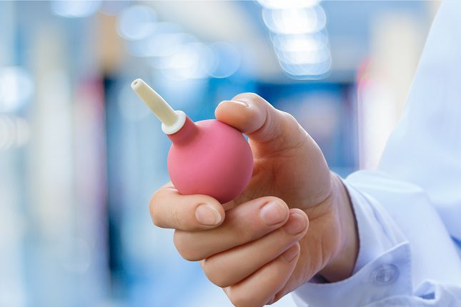 Durante la prueba el paciente debe moverse varias veces para que el contraste se pueda distribuir por todo el colon