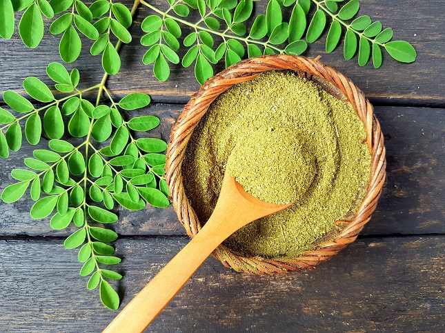 Las hojas de la moringa son ricas en antioxidantes que incluyen betacaroteno o vitamina C