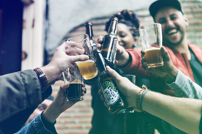 Es probable que tus amigos o familiares quieran celebrar estos festivos