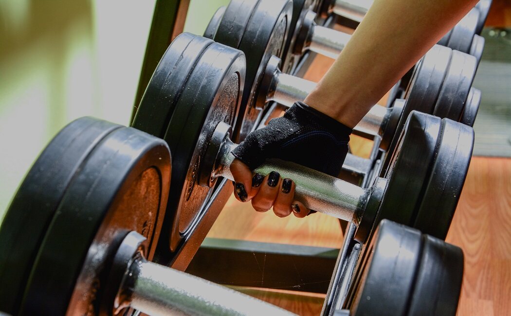 La combinación de fuerza y cardio ayuda a perder peso