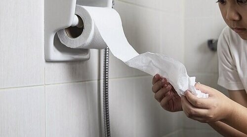 Qué hacer si un bebé o un niño pequeño sufre diarrea