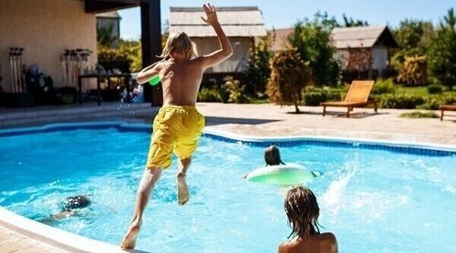 El peligro de las zambullidas en verano