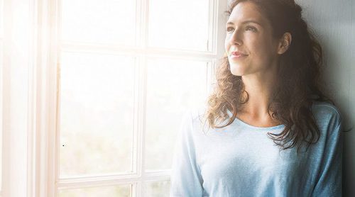 Cómo dejar de pensar en alguien para mejorar tu salud emocional