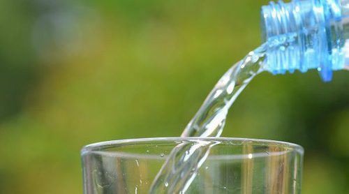 7 bebidas veraniegas para el cuidado de la piel