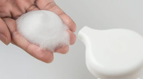 Cómo debe ser un jabón íntimo femenino