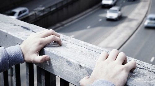 Por qué es común que las personas con TLP se suiciden