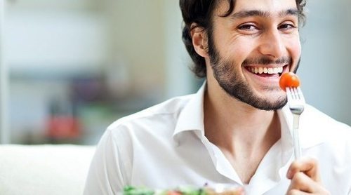 Comer despacio: imprescindible para perder peso