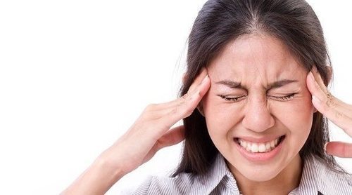 ¿Sientes un fuerte dolor en la frente?
